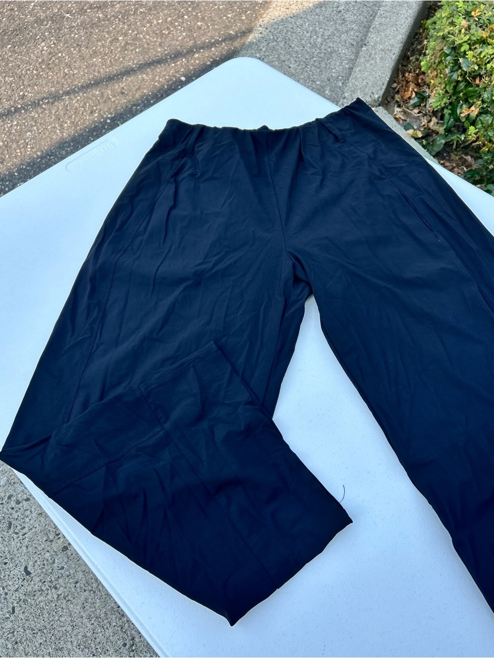 Porto sanfrancisco Women's Black Elastic-Waist  Pants with Relaxed Fit